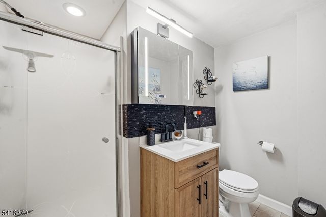 15 New Dover Ave, Woodbridge Twp., NJ 07067