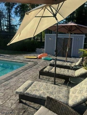 15 New Dover Ave, Woodbridge Twp., NJ 07067