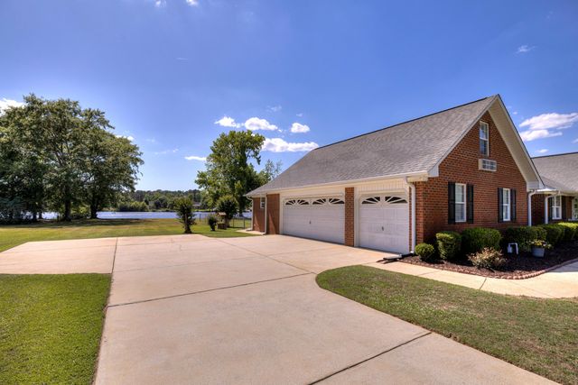 495 E Emerald Lake Drive, Sumter, SC 29153