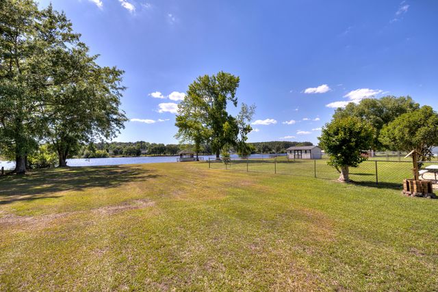 495 E Emerald Lake Drive, Sumter, SC 29153
