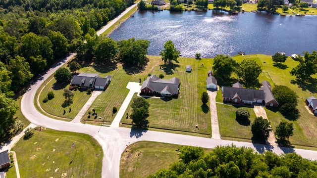 495 E Emerald Lake Drive, Sumter, SC 29153