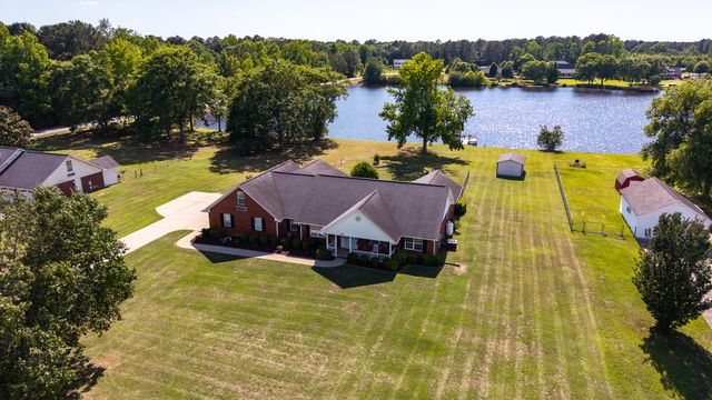 495 E Emerald Lake Drive, Sumter, SC 29153