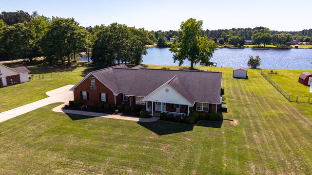 495 E Emerald Lake Drive, Sumter, SC 29153
