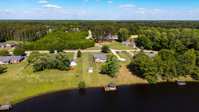 495 E Emerald Lake Drive, Sumter, SC 29153