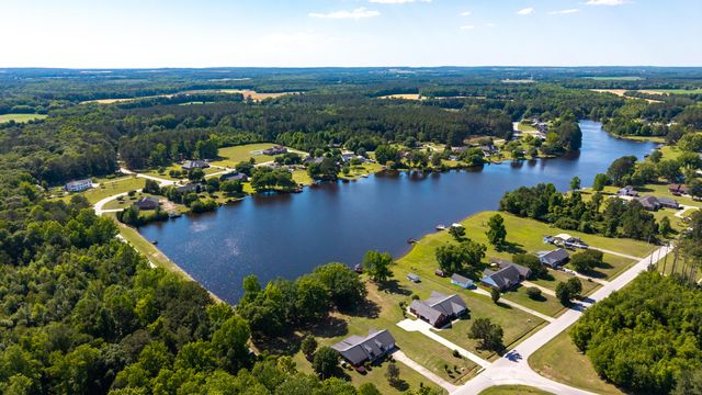 495 E Emerald Lake Drive, Sumter, SC 29153