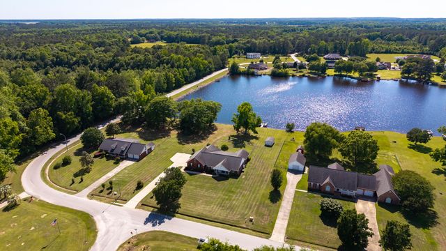495 E Emerald Lake Drive, Sumter, SC 29153
