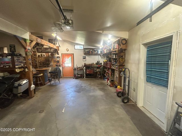 3854 N Sluice Box Drive, Houston, AK 99623