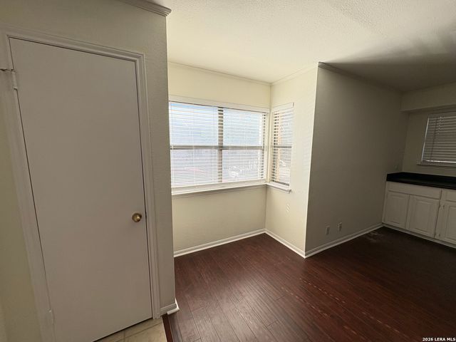 7738 Chambers Rd Apt 1101, San Antonio, TX 78229