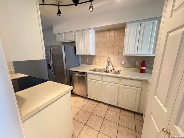 7738 Chambers Rd Apt 1101, San Antonio, TX 78229