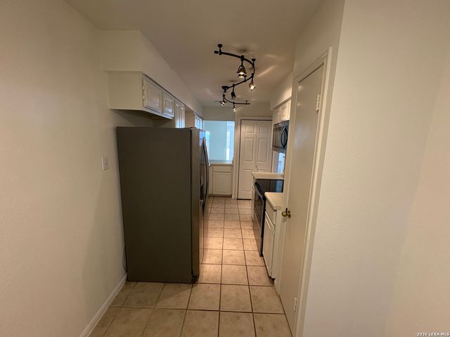 7738 Chambers Rd Apt 1101, San Antonio, TX 78229