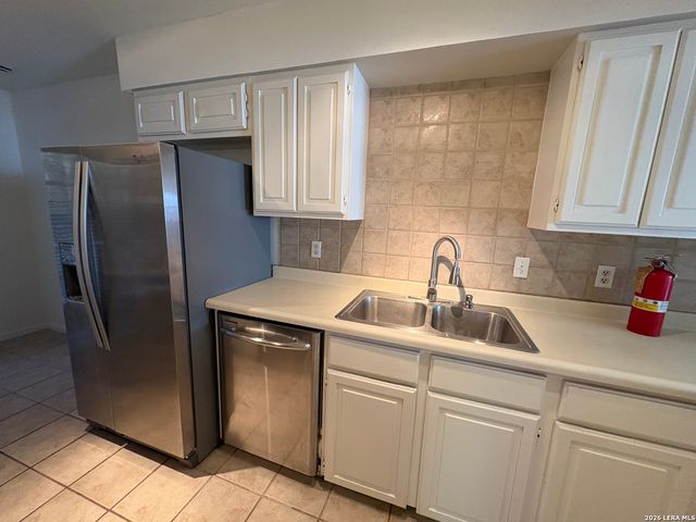 7738 Chambers Rd Apt 1101, San Antonio, TX 78229