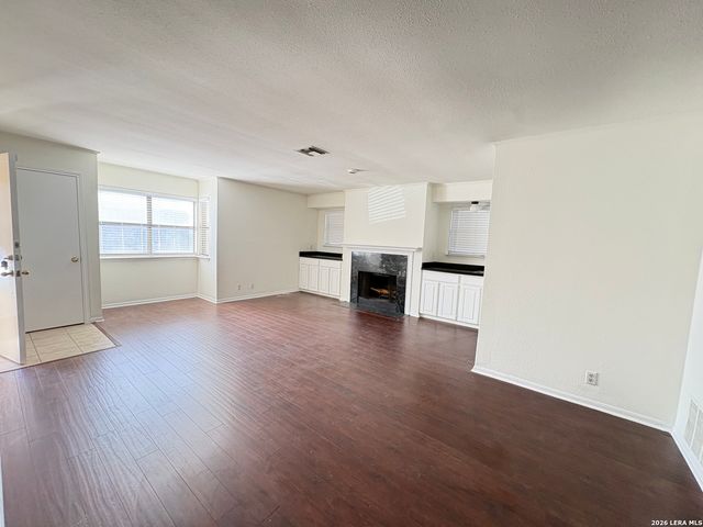 7738 Chambers Rd Apt 1101, San Antonio, TX 78229