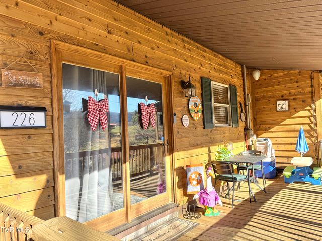 226 Northeast Seventh Street, Norton, VA 24273