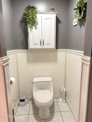 226 Northeast Seventh Street, Norton, VA 24273