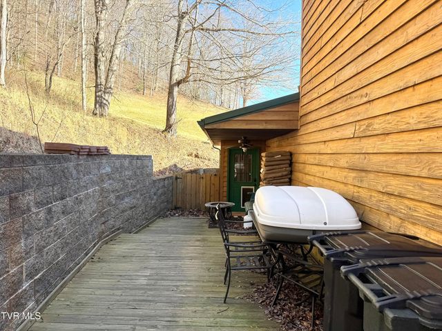 226 Northeast Seventh Street, Norton, VA 24273