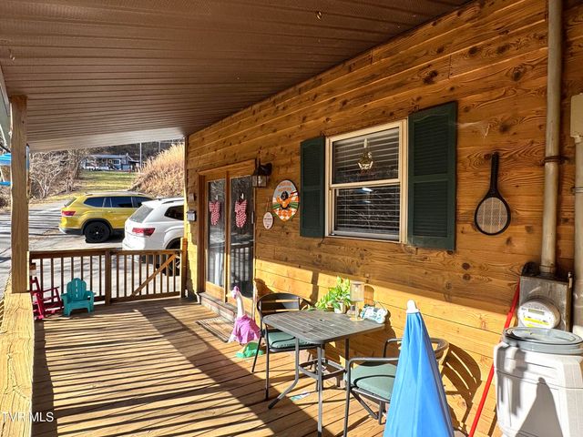 226 Northeast Seventh Street, Norton, VA 24273