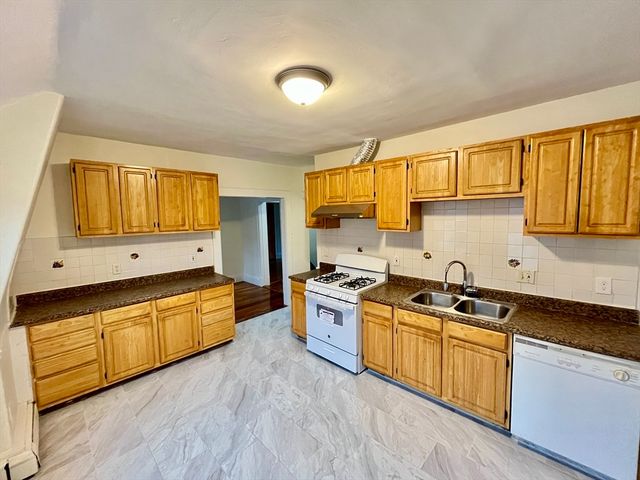 55 Scammell 2, Quincy, MA 02169