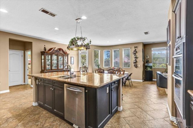 863 Sunset Ridge Place, Chula Vista, CA 91914