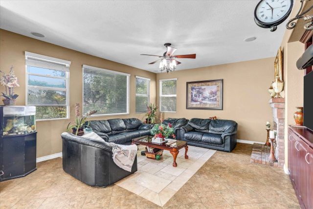 863 Sunset Ridge Place, Chula Vista, CA 91914