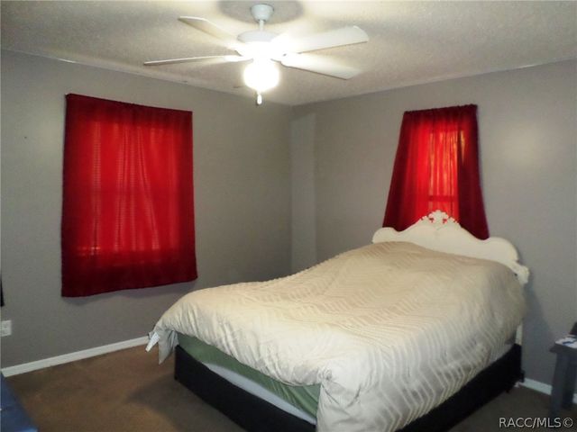 1361 W Saint Elizabeth Place, Citrus Springs, FL 34434