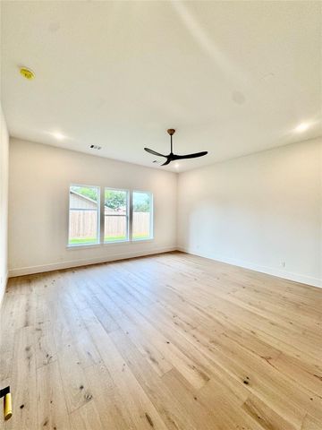 8553 Western Drive, Houston, TX 77055