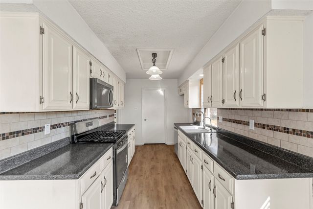 3706 Downs Way, Garland, TX 75040