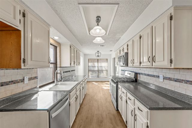 3706 Downs Way, Garland, TX 75040