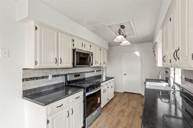 3706 Downs Way, Garland, TX 75040