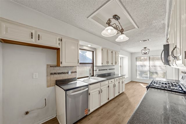 3706 Downs Way, Garland, TX 75040