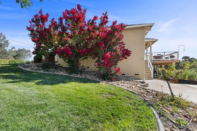 3235 Hagen Rd, Valley Springs, CA 95252