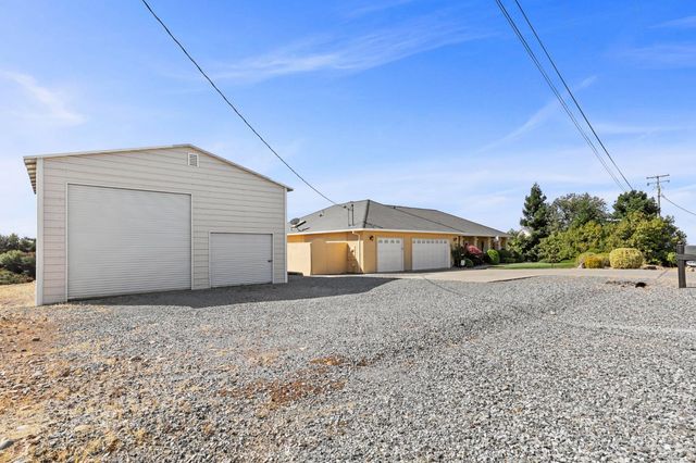 3235 Hagen Rd, Valley Springs, CA 95252