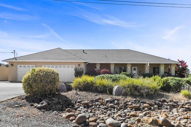 3235 Hagen Rd, Valley Springs, CA 95252