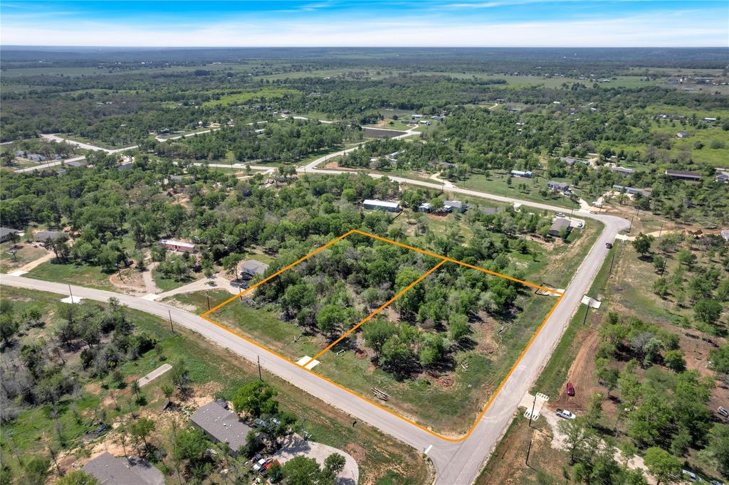 112 Empire ST, Elgin, TX 78621