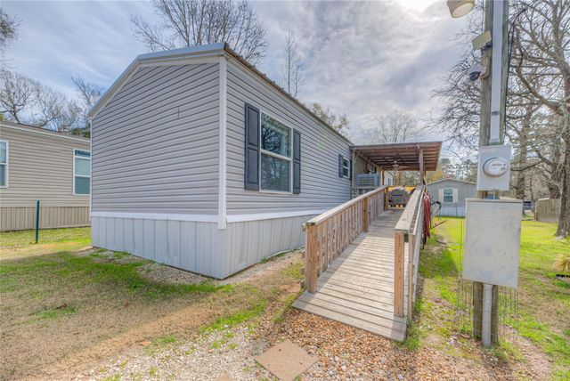 138 Pecan, Onalaska, TX 77360