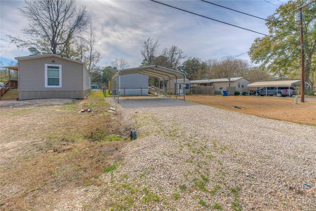 138 Pecan, Onalaska, TX 77360