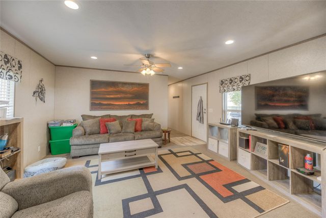 138 Pecan, Onalaska, TX 77360