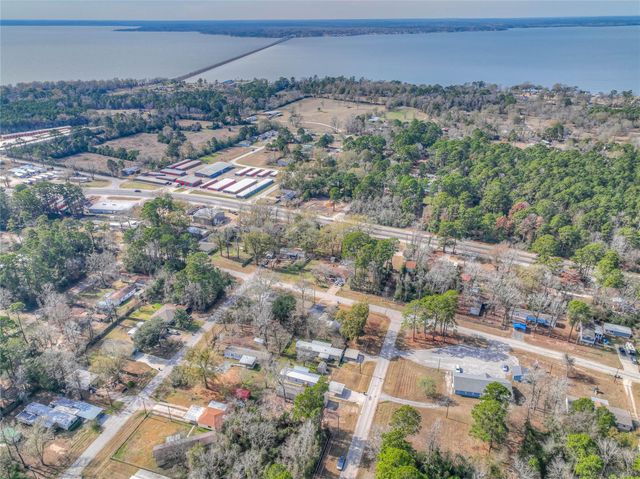 138 Pecan, Onalaska, TX 77360