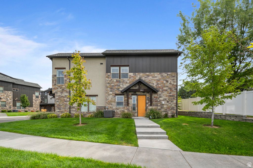 262 E SANDY SAGE WAY, Sandy, UT 84070