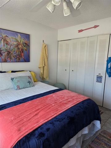 13830 MISSION OAKS BOULEVARD 13830, Seminole, FL 33776