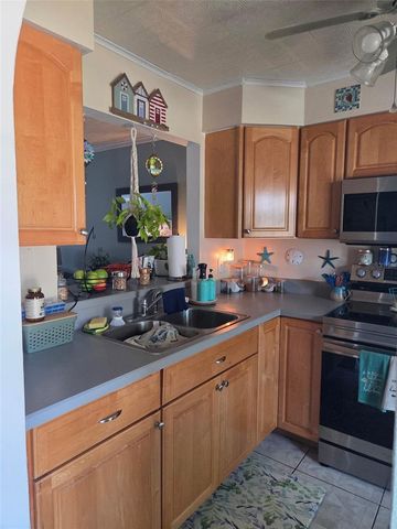 13830 MISSION OAKS BOULEVARD 13830, Seminole, FL 33776