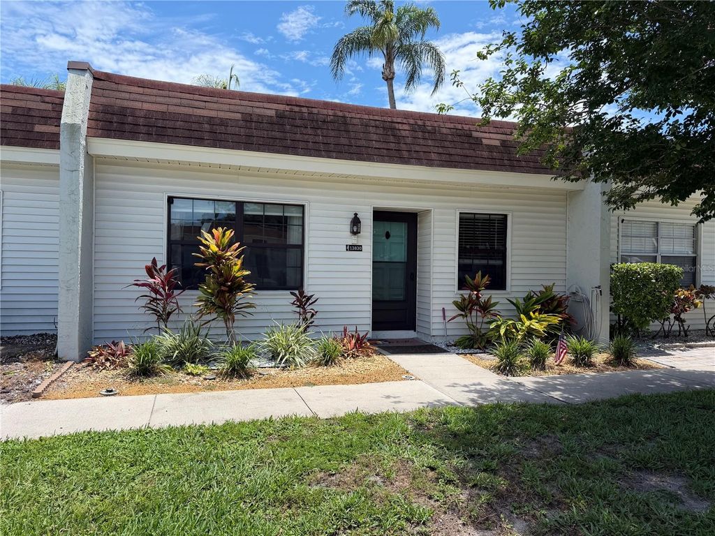 13830 MISSION OAKS BOULEVARD 13830, Seminole, FL 33776