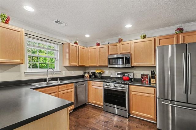6738 Brookfield Way, Douglasville, GA 30134