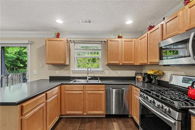 6738 Brookfield Way, Douglasville, GA 30134