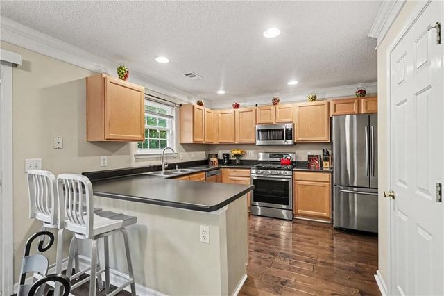 6738 Brookfield Way, Douglasville, GA 30134