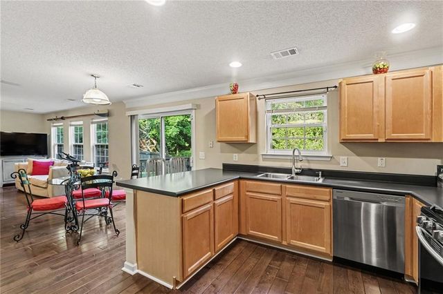 6738 Brookfield Way, Douglasville, GA 30134