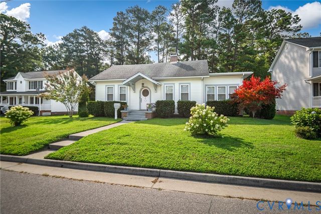 305 Bradsher Ave, Colonial Heights, VA 23834