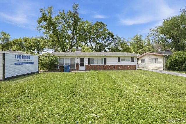 1129 Haley Avenue, St Louis, MO 63121