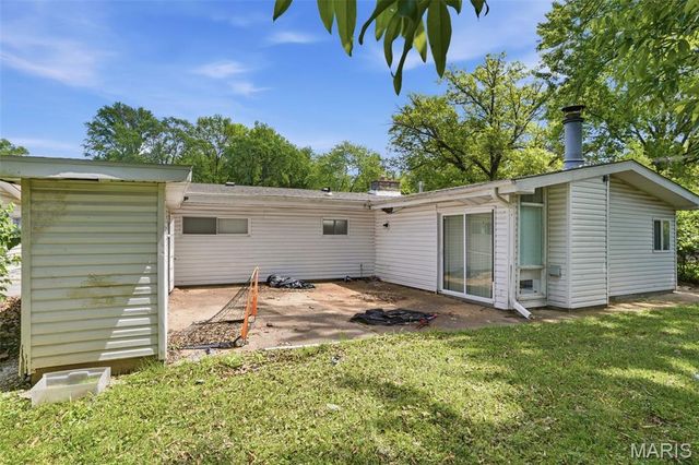 1129 Haley Avenue, St Louis, MO 63121