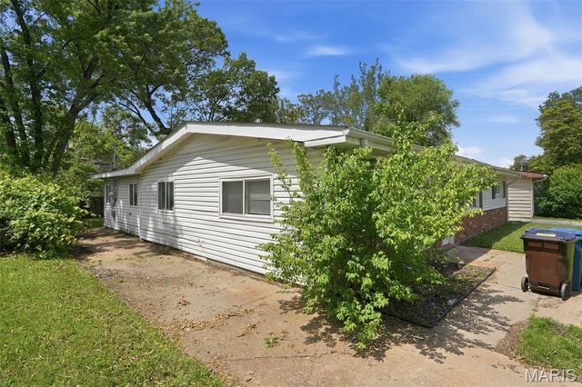 1129 Haley Avenue, St Louis, MO 63121