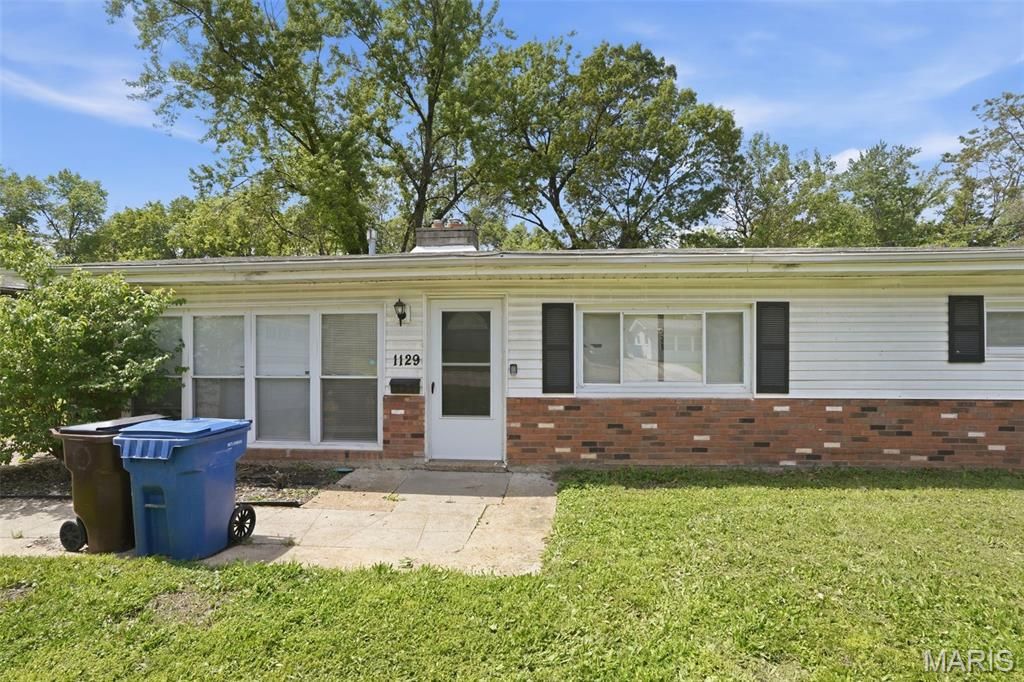 1129 Haley Avenue, St Louis, MO 63121